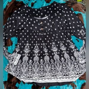 Size 3X - Boutique style Black and White Women's Top